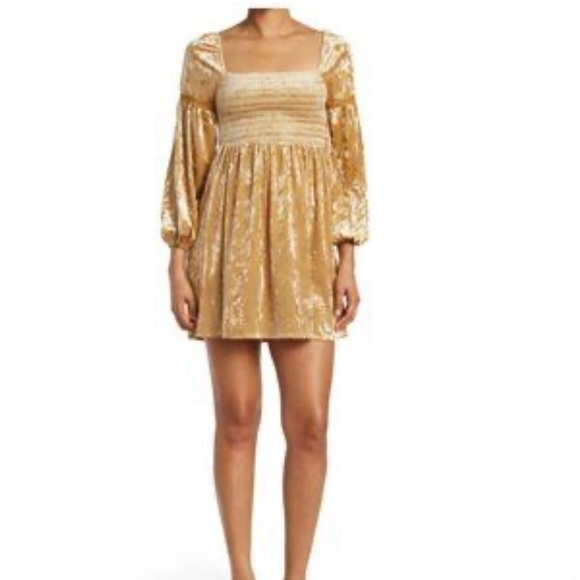 coco + jaimeson Dresses & Skirts - Luxurious Gold velour Long Sleeve Dress